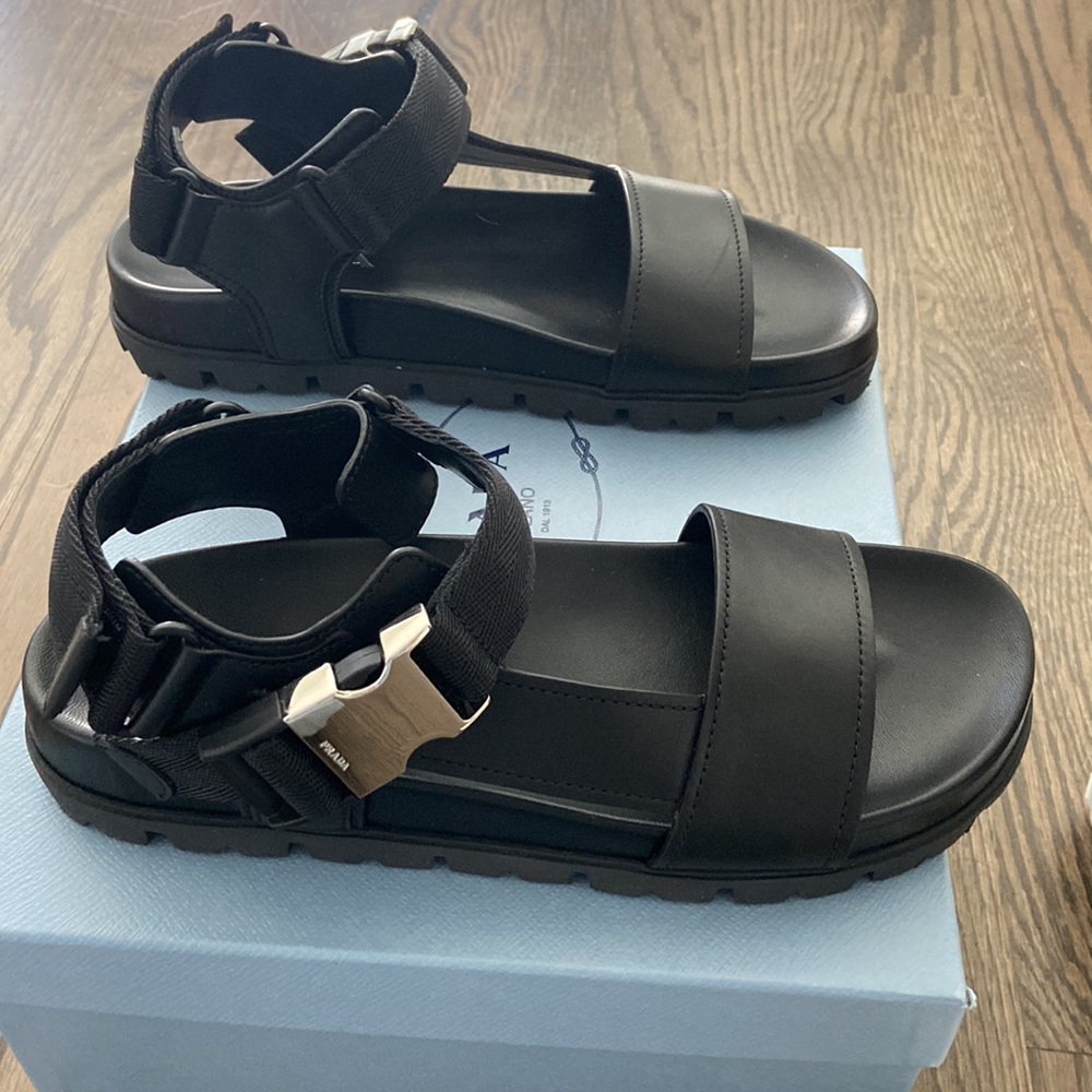 NIB Prada Vil Montana black leather sandals 39    Size 8.5/ 9 US - Picture 6 of 8